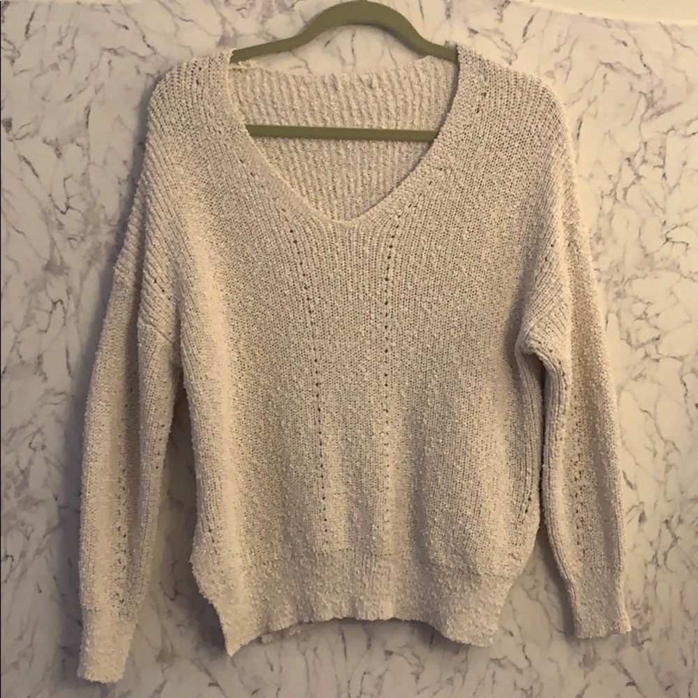 CREAM OFF-SHOULDER SWEATER